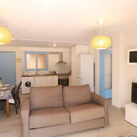 Apartamento A 50 Metros Del Mar En Vilafortuny, Cambrils Apartment *