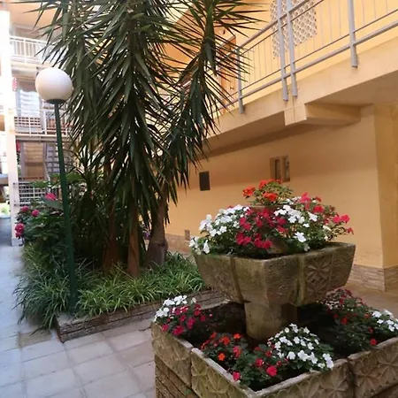 Apartamento A 50 Metros Del Mar En Vilafortuny, Cambrils